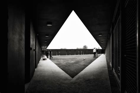 Totally Terrific Triangles In Architecture And Interiors