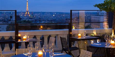 Explore the rich history and heritage behind one of most iconic department stores in paris. 5 des rooftops parisiens à connaître - Marie Claire