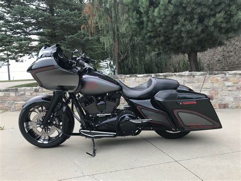 The obvious choice is the best one in this case, especially considering the controversy swirling around the other american marque and its road glide clone, the. Used 2015 Harley-Davidson Road Glide® Special ...