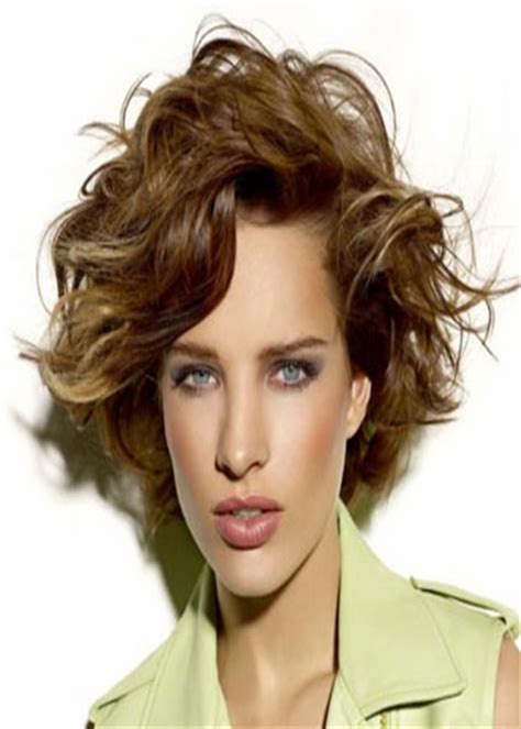Bob cuts are trending again and will truly never go out of style. Best Short Bob Hairstyles 2013-2014 | StylesNew