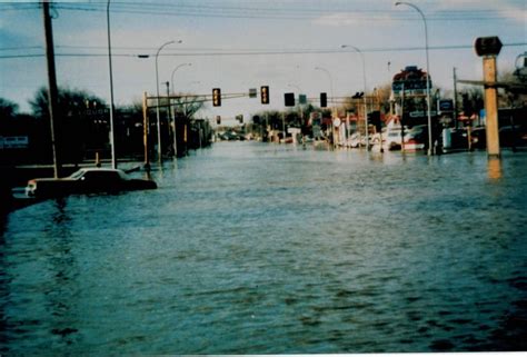 Pin By City Of Grand Forks On 1997 Grand Forks Flood East Grand Forks