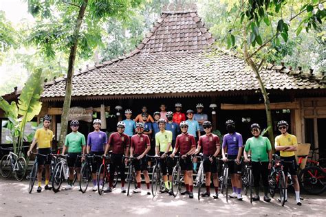 Free 2 tahun dwdw raphapa gowes bareng lagi dg dony adhika mp3. Tiga Warna Baru Seri 05AM Panen Pujian - MainSepeda.com