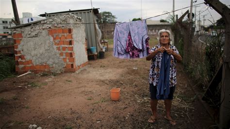 brazilian police squatters clash over eviction