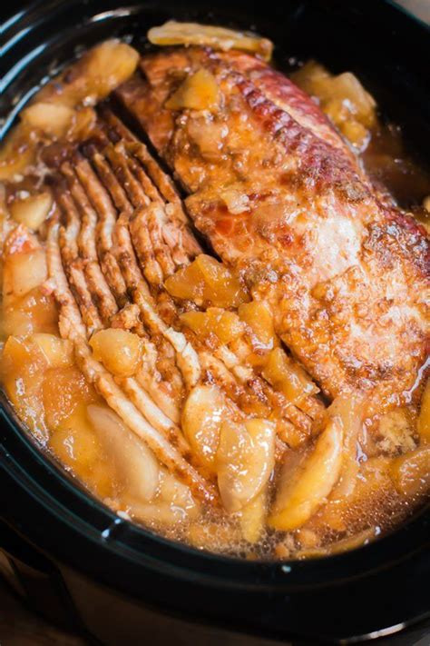Use the ham bone from your holiday ham to make ham broth in the crockpot. Slow Cooker Apple and Clove Ham | Recipe | Slow cooker ...