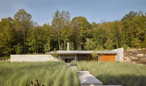 Quebec Pool House Draws On Mies Van Der Rohe S Barcelona Pavilion