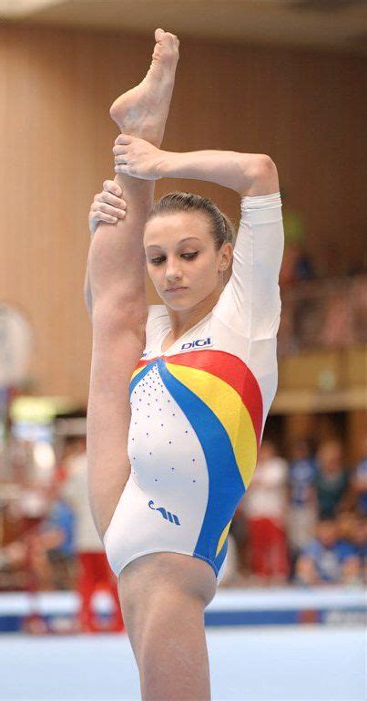 Gymnast In Action 女性ボディビル 体操選手 スポーツ女子