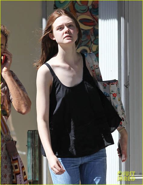 Elle Fanning Heads Down South After Debuting New Hair Photo 3203409