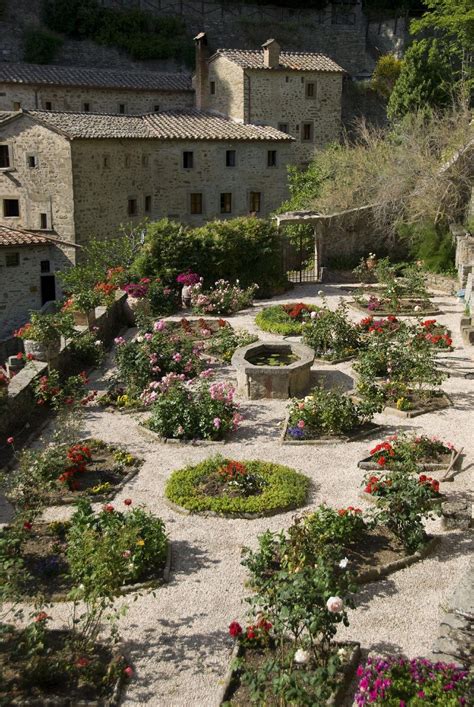 10 Tuscan Garden Ideas Amazing And Also Interesting Tuscan Garden