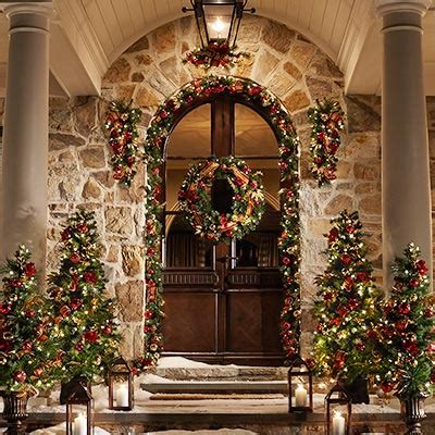 Check out our favorite home depot holiday decorations for your yard, front door, and outdoors for 2018. Christmas Decorations for the Holiday Season - The Home Depot