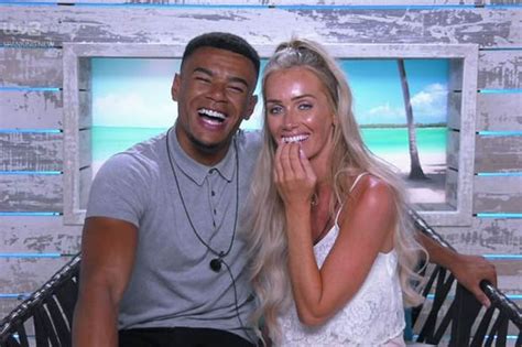Inside Love Island S Laura Anderson S Rise To Fame From Air Hostess To Influencer Mum Daily Record