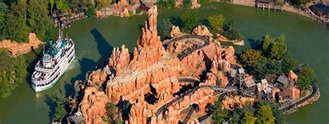 We went to disneyland paris in october 2019 and they had all their αγάπη για ταξίδια. Paříž Disneyland - Info na cesty - internetový magazín o ...