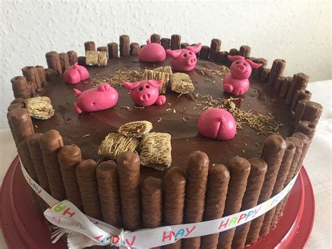 Konnte man die süßen schweinchen in schokolade bewundern. Schweinchen im Schlamm Kuchen #schweinchen #pigs #schlamm ...