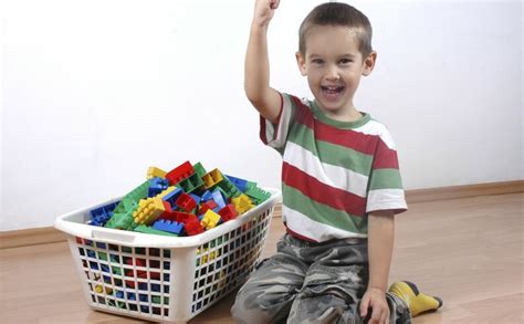 7 Claves Para Que Tu Hijo Recoja Los Juguetes Crianza Feliz Y Consciente