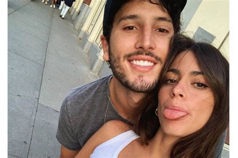 Tal parece que las dudas de muchas fanáticas sebastián yatra: Sebastian Yatra y su novia ¿esperan hijos? - Oro Noticias
