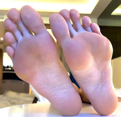 Pin On Toes And Feet