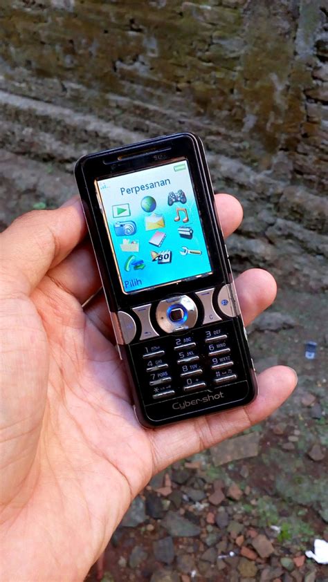 Telefonaktiebolaget lm ericsson engages in the provision of telecommunications equipment and related services to mobile and fixed network operators. Jual sony ericsson k550i original di lapak jam second ...