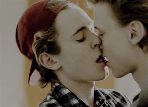 13 Times Isak And Even From ‘skam Made Out And Satisfied Our Thirst Popbuzz