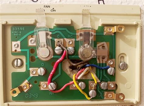 4 wire thermostat wiring color code: Old Thermostat Color coding - DoItYourself.com Community ...