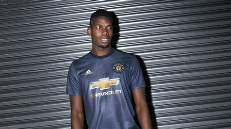 Images of man united's third shirt have leaked online and they haven't gone down well with the club's supporters. Manchester United adidas Third Kit 2018/19 - Marca de Gol