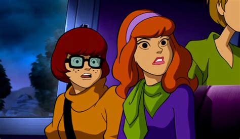 Wb S Blue Ribbon Working On Live Action Daphne And Velma Movie