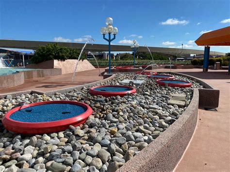Photos Video The Jumping Fountains Have Finally Returned To The