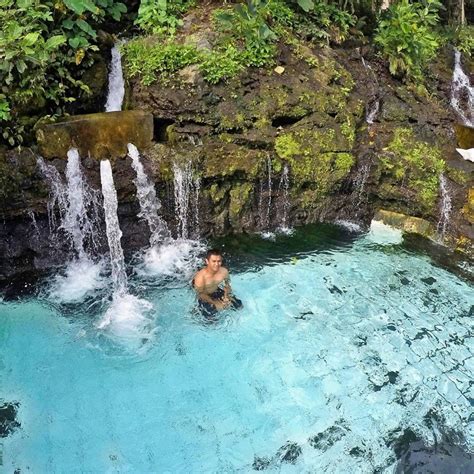 Harga tiket masuk untuk hari biasa yaitu sebesar rp 10.000 per orang, sedangkan untuk akhir pekan atau hari libur yaitu sebesar rp 12.000 per orang. 10 Tempat Wisata di Malang Ini Memiliki Panorama yang ...