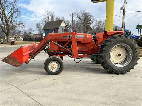 1962 Allis Chalmers D19 Tractor With Loader And 96 Bucket