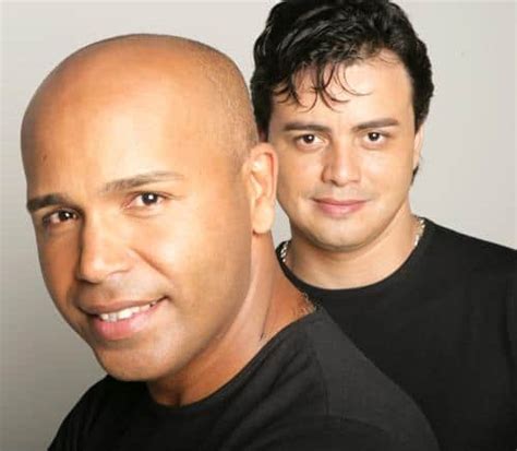 Encontrado 1 pensamentos de rik e rener. Depois de vexame de Renner, Rick pede perdão e diz se ...