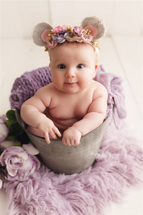 Please suggest any gift ideas for her. ANNALEE - 4 MONTHS OLD | MILWAUKEE, WI BABY PHOTOGRAPHER