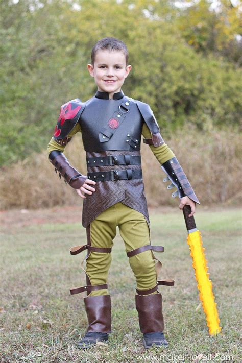 The suit is activated by grasping the hoops on either side of hiccup's legs and pulling his wrists through them. DIY Hiccup Costume…from 'How To Train Your Dragon 2 ...