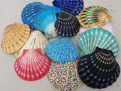 Dot Painted Seashells By Aggie Janssens May 2017 Проекты с ракушками