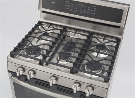 The authority on home and kitchen appliances. GE PGB980ZEJSS range Summary information from Consumer ...