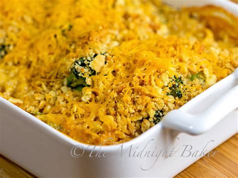Sprinkle buttered crackers over the broccoli. Cracker Barrel Cheesy Chicken and Broccoli - The Midnight ...