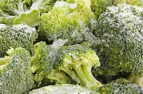 Arrange the frozen broccoli in the steamer and bring the water to a boil. How to Cook Frozen Broccoli | LIVESTRONG.COM