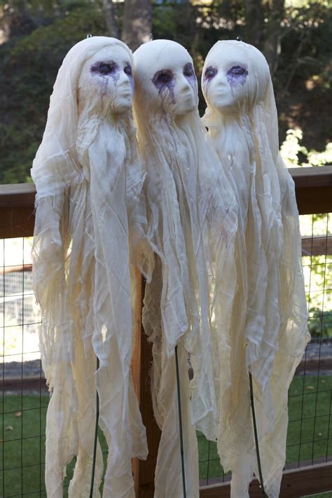 Maybe you would like to learn more about one of these? Cheesecloth ghost, DIY, halloween, DIY halloween ...