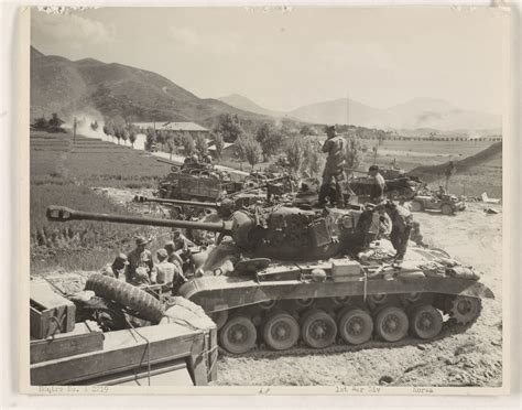 Pin By Jose Capricorn On Korean War American Tank Tanks Military