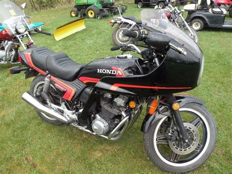 Learn honda cb 900 f seriess: 1982 Honda CB900F Supersport SN#-JH2SC0102CM103942