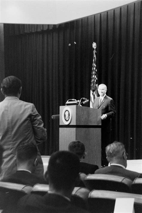 By the end of this section, you will be able to a press conference is a presentation of information to the media. Presidential Press Conference In Washington - Francis Miller — Google Arts & Culture