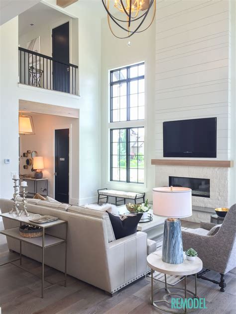 Modern Farmhouse Living Room | Modern farmhouse living ...