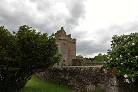 Melgund Castle © Mary Rodgers Geograph Britain And Ireland