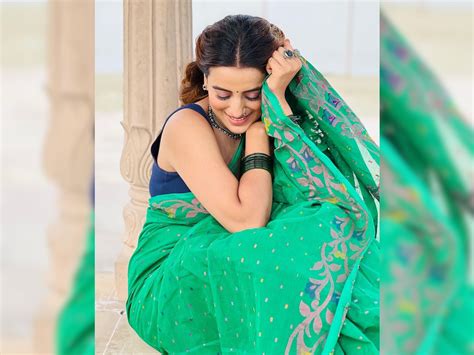 Bhojpuri Actress Akshara Singh Posted Hot Photos On Instagram Akshara