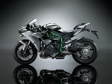 The ninja 650 is happy to go around the whole indian countryside with ease and efficacy. Kawasaki Ninja H2 Wallpapers | BadAssHelmetStore