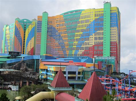 Filefirst World Hotel Genting Theme Park Wikimedia Commons