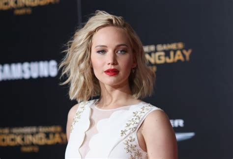 Jennifer Lawrence Opens Up About Standing In A Nude Lineup