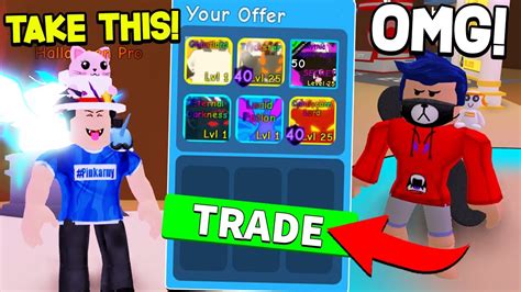Suprising NOOBS With OP Halloween Pets In Bubble Gum ...