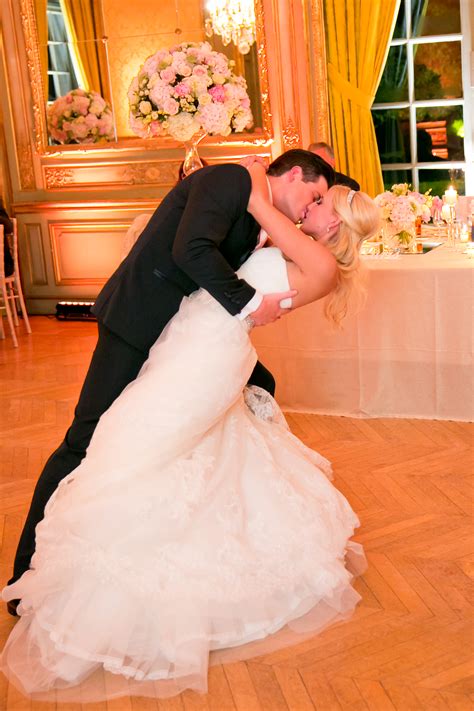 Groom Dipping Bride First Dance Ideas Elizabeth Anne Designs The Wedding Blog