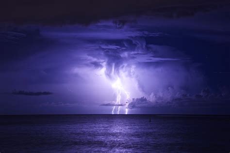 Clouds Lightning Storm Sea Night Wallpaper 2048x1367
