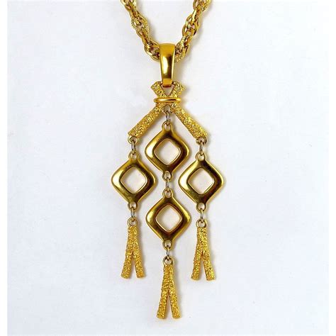 Long 1970s Trifari Gold Tone Mod Pendant Squares And Coral Branches