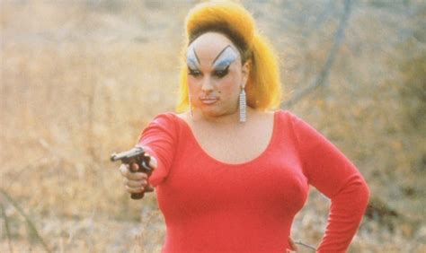 11 Throwback Photos Of Divine That Will Make You Mourn The Legendary