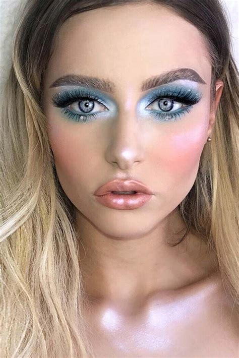 Blue Smokey With Pink Blush Bodygloth For Those True Fans Of The 90s